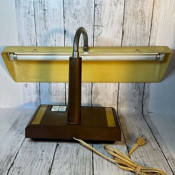 Vintage Vornado Adjustable Fluorescent Desk Workshop Lamp Light Works Model 100 - Picture 6 of 9